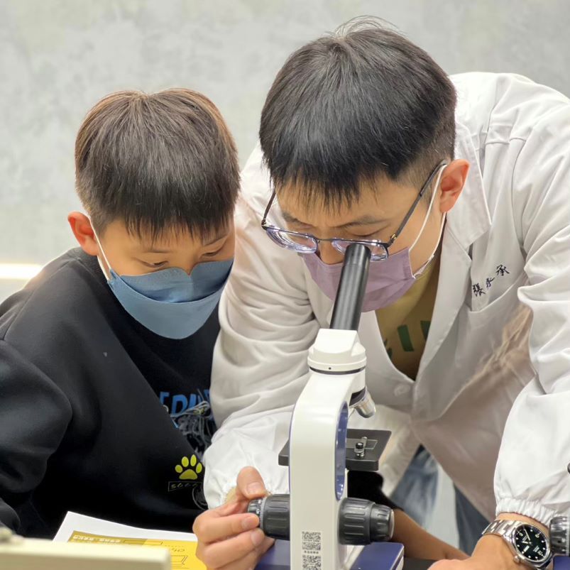 老師不只教你自然知識　更陪伴你探究科學之美